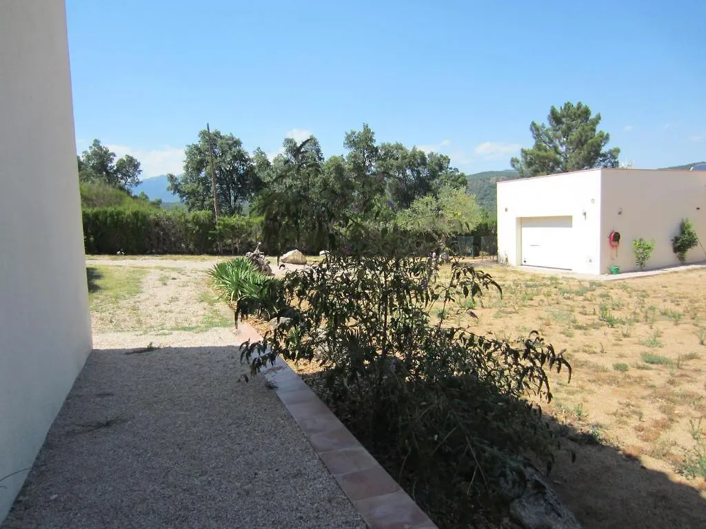 Restaurante Y Apartamentos Can Mora Darnius