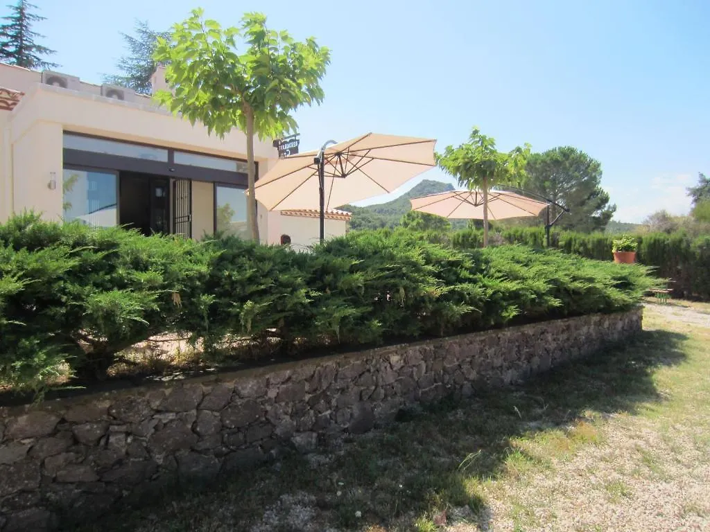 Отель Restaurante Y Apartamentos Can Mora Darnius
