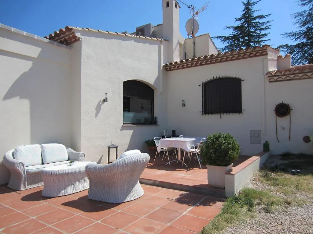 Restaurante Y Apartamentos Can Mora Darnius 0*,